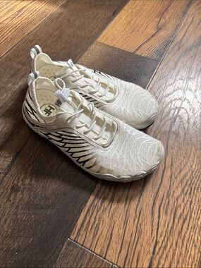 Hike Footwear Lorax Pro Barefoot Shoe White Slip-On Sneaker EU36 Nonslip Sporty